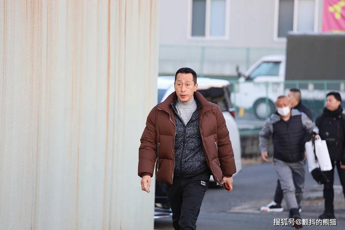 原創當黑社會遇上奢侈品：山口組元旦搗年糕，成了頂級奢侈品秀場