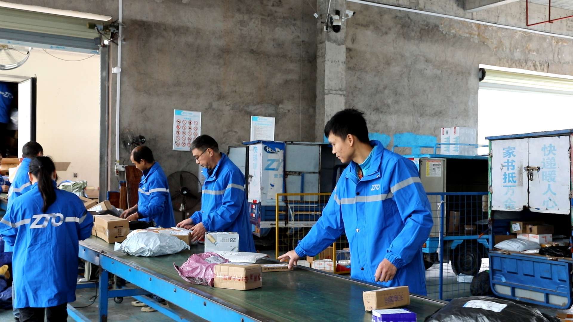 江永：快遞企業迎戰“雙十一”物流大考