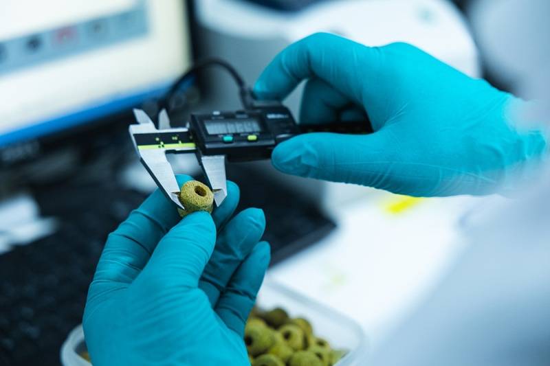 《獸醫心理健康50問》科普讀本發放！第八屆皇家獸醫師大會閉幕