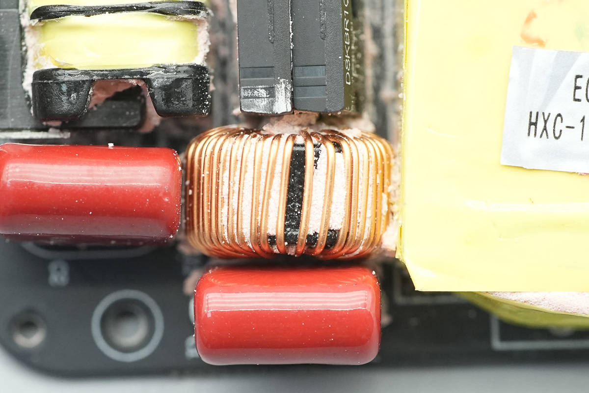 支援APP跨端查詢一鍵管理，安克Prime 150W充電底座拆解