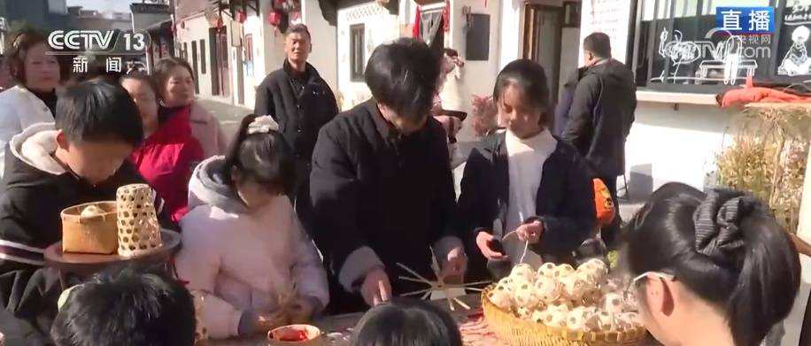 新年伊始消費升溫年貨市集火熱 “頂流”美食滿足味蕾活躍經濟