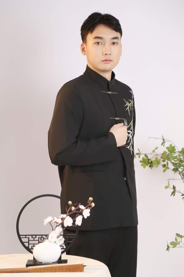 rookie：模特新锐，以汗水雕刻镜头锋芒