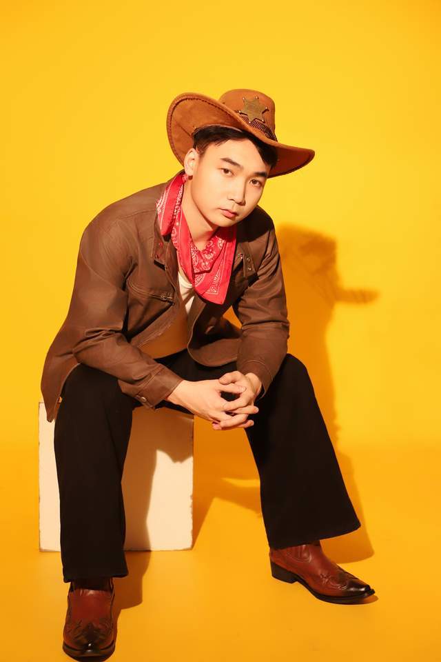 rookie：模特新锐，以汗水雕刻镜头锋芒