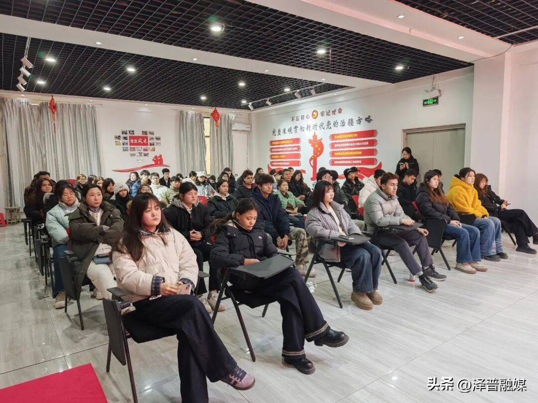 澤普縣舉辦主題宣講活動 引導返鄉大學生投身家鄉建設