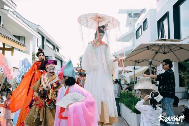 讓戲劇“生長”在山水之間！第七屆大涼山戲劇節閉幕