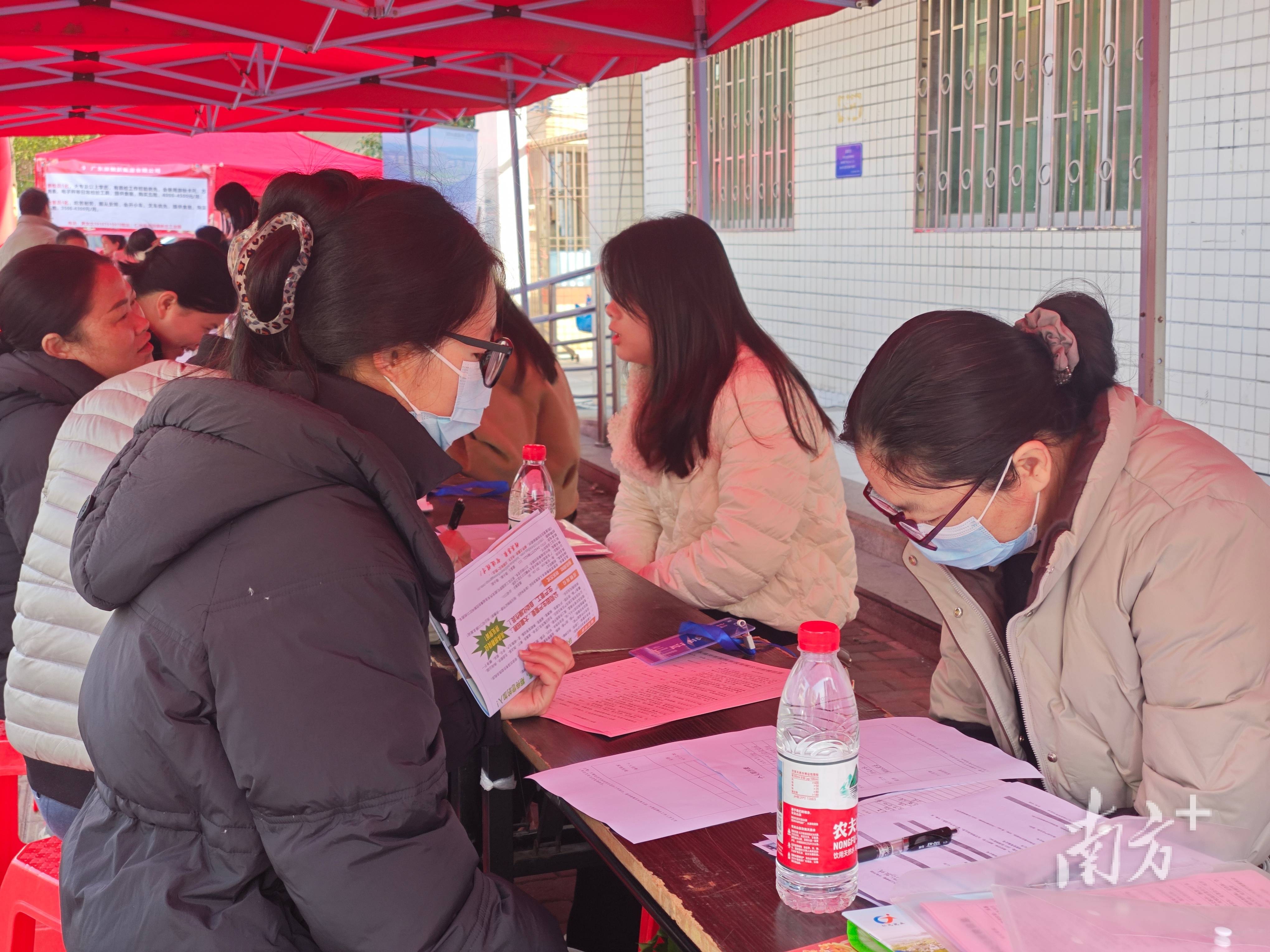 仁化：招聘就業、線上線下、技能培訓，讓崗位“職”達家門口