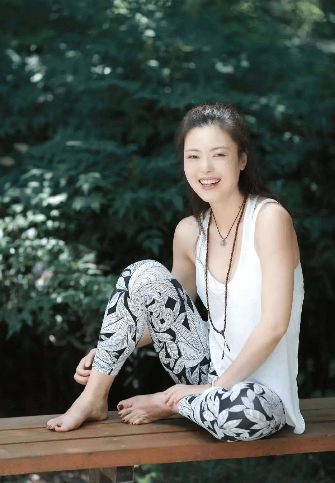 女性“最佳體重”已公佈，不是100斤，而是這個數，越接近越年輕健康！